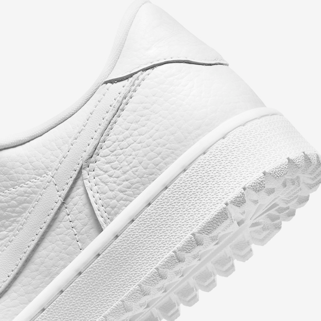 Jordan 1 Retro Low Golf Triple White