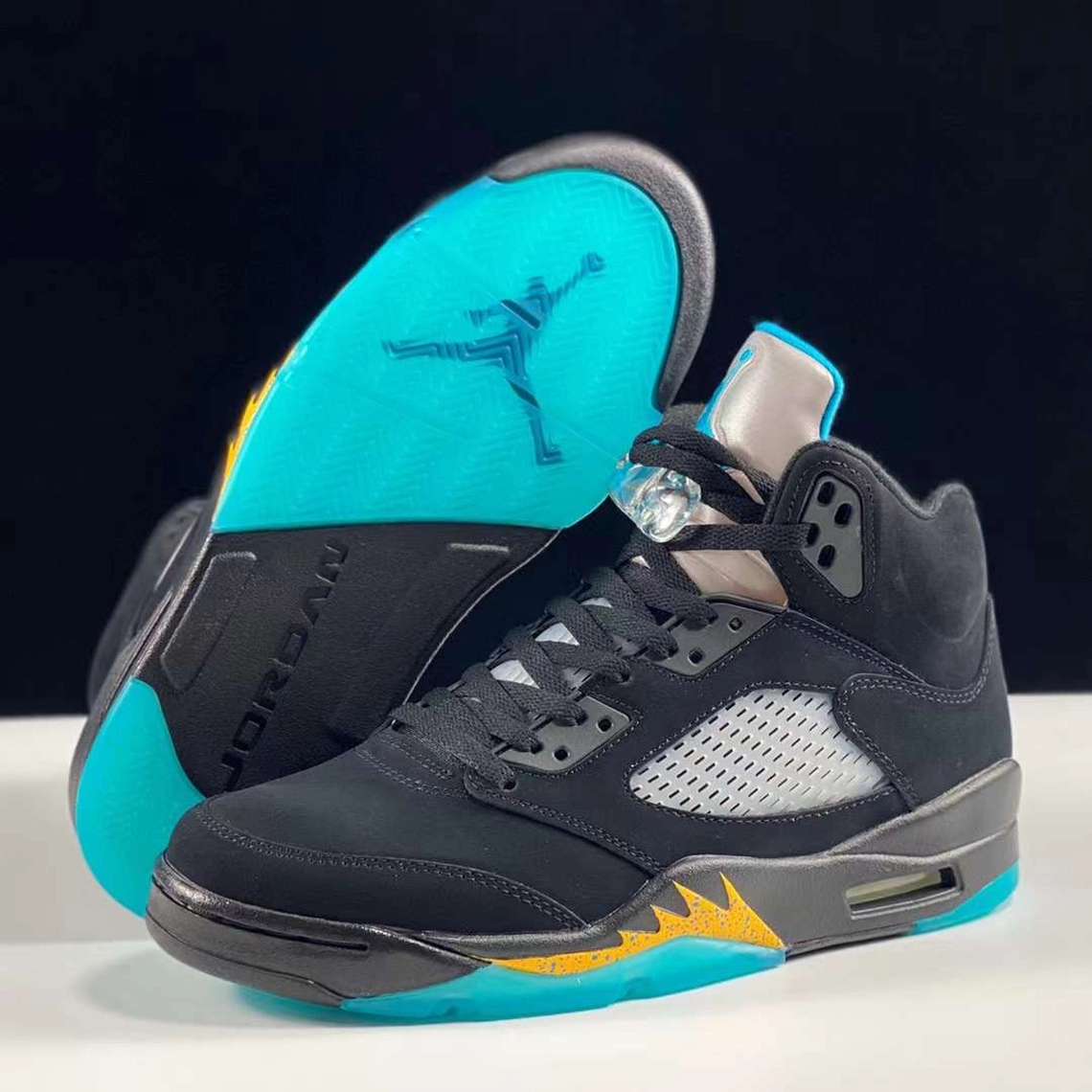 Jordan 5 Retro Aqua